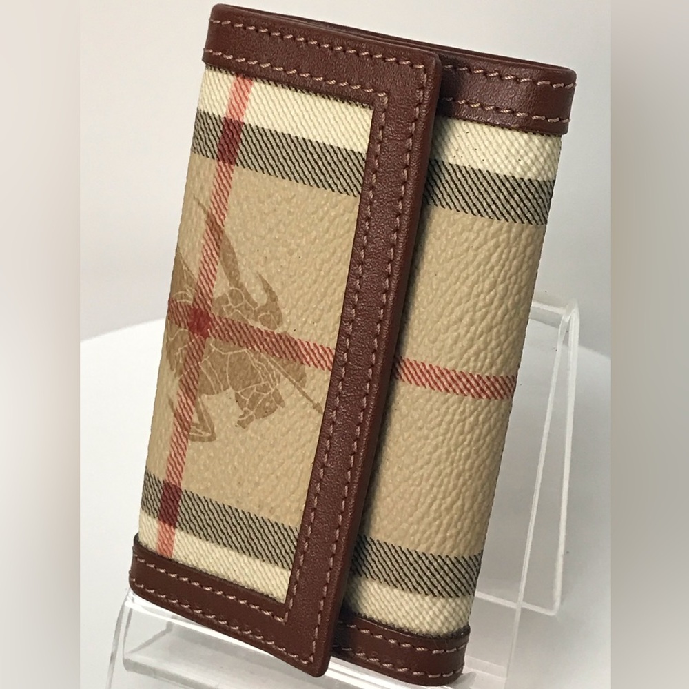 Burberry Nova Check 6-Key Holder Case 😍🔥 - Picture 5 of 17